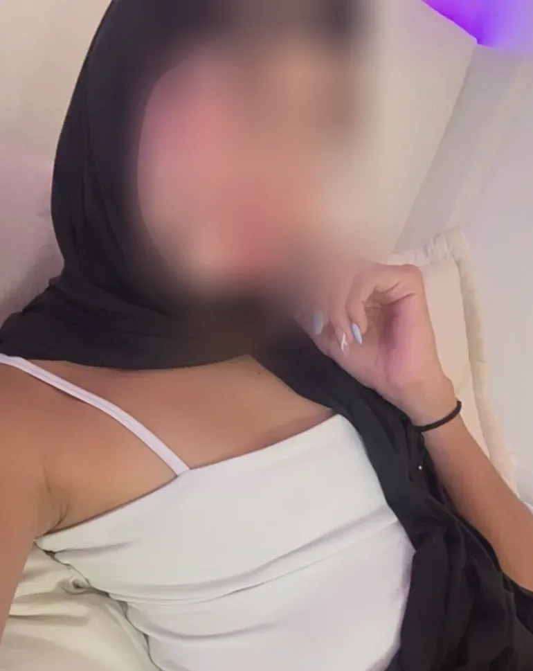 Ángela, 24 años